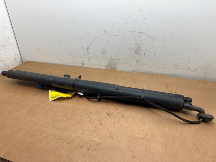 Set of gas struts for boot Mercedes CLA