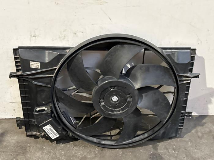 Ventilador de enfriamiento del motor Mercedes C-Klasse