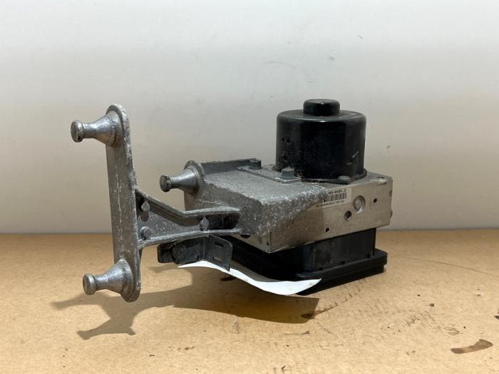 ABS Pomp Mercedes C-Klasse