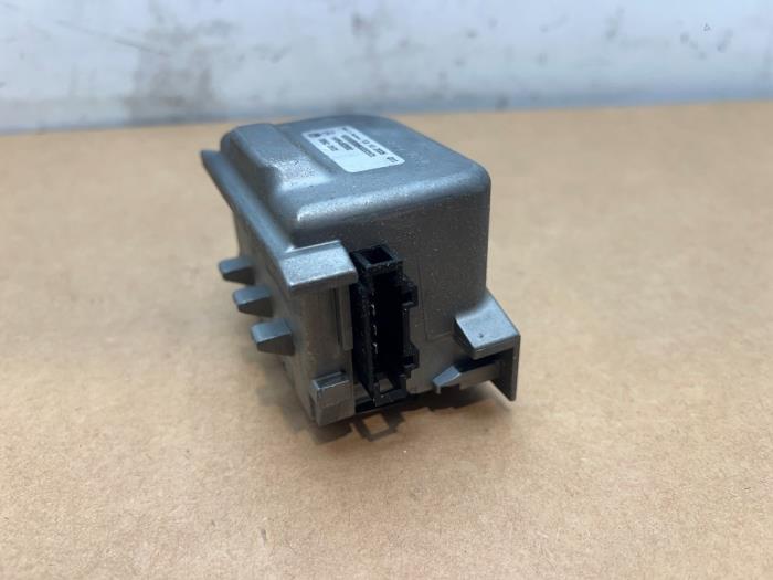 Cerradura de contacto y ordenador Mercedes B-Klasse