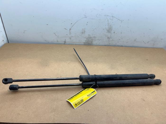 Set of gas struts for boot Mercedes B-Klasse
