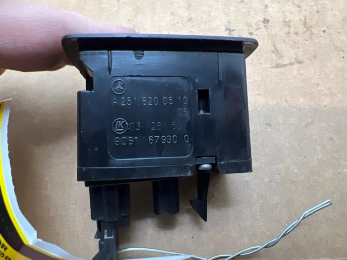 Electric window switch Mercedes R-Klasse