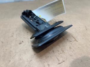 Gebruikte Schakelaar handrem Mercedes R (W251) 3.0 280 CDI 24V 4-Matic Prijs € 30,25 Inclusief btw aangeboden door Autoparts Van De Velde