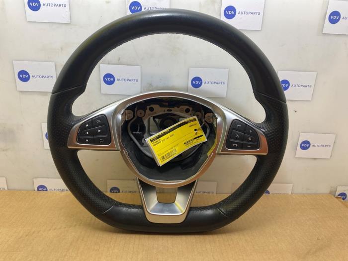 Volante Mercedes CLA