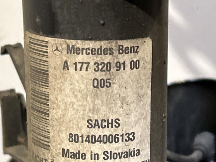 Knuckle, front right Mercedes A-Klasse