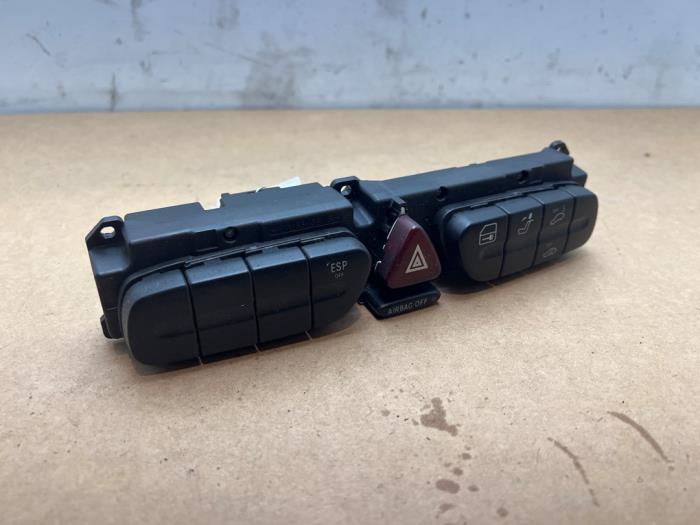 Interruptor de luz de pánico Mercedes C-Klasse