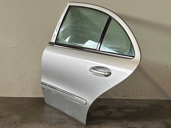 Tür 4-türig links hinten Mercedes E-Klasse