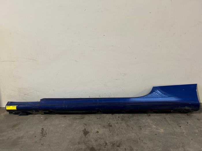 Sill, left Mercedes C-Klasse