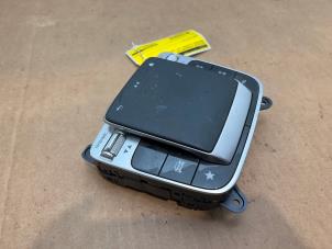 Gebruikte Bediening boordcomputer Mercedes A (177.0) 1.5 A-180d Prijs € 78,65 Inclusief btw aangeboden door Autoparts Van De Velde