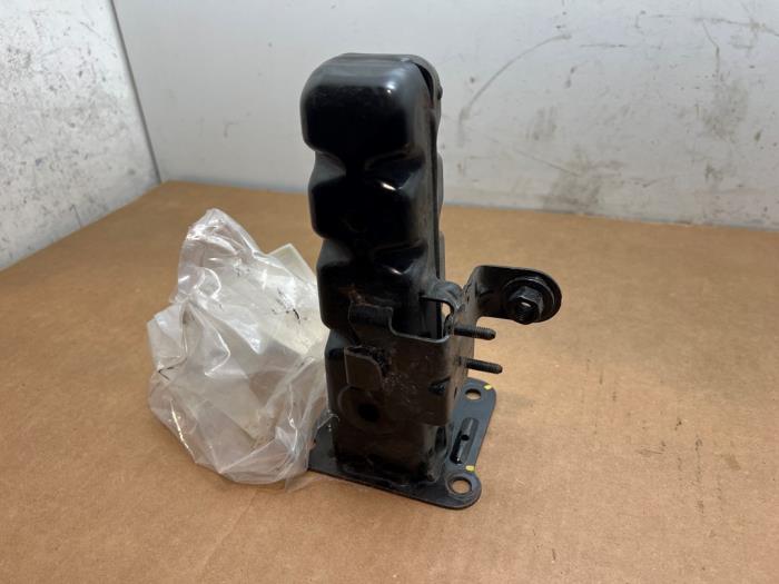 Wspornik części przedniej Mercedes Vito