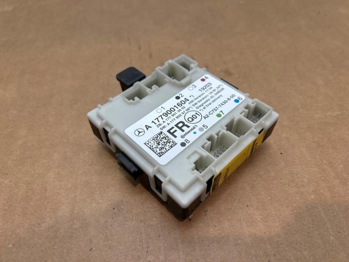 Modul centralnego zamka Mercedes A-Klasse