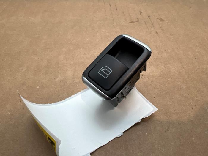 Przelacznik elektrycznej szyby Mercedes B-Klasse