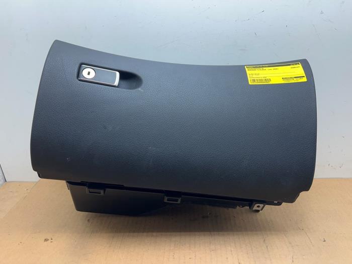 Boîte à gants Mercedes E-Klasse