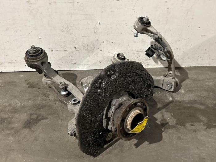 Fusee links-voor Mercedes E-Klasse