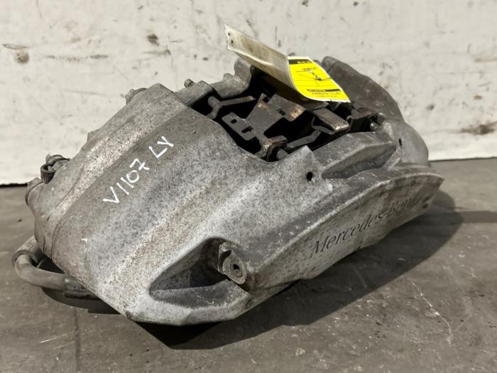 Etrier de frein (pince) avant gauche Mercedes E-Klasse