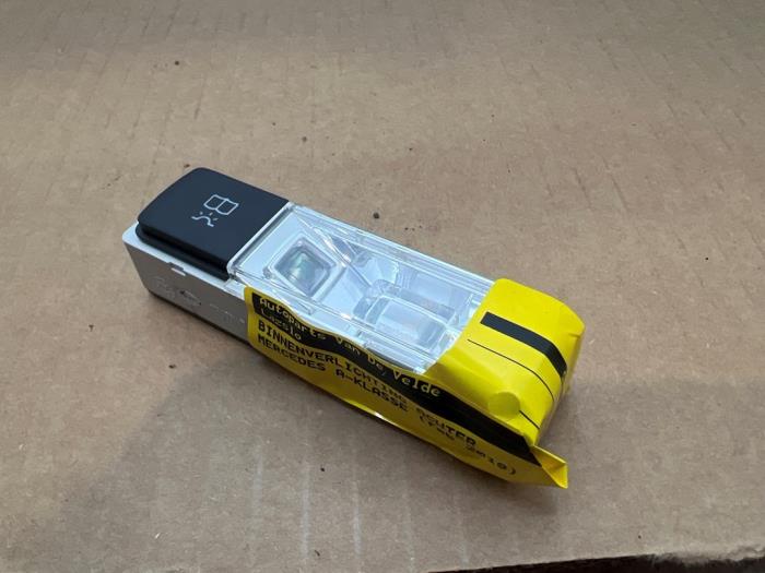 Iluminación interior detrás Mercedes A-Klasse