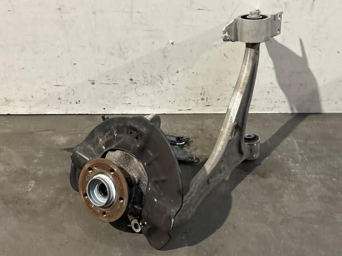 Fusee links-voor Mercedes A-Klasse