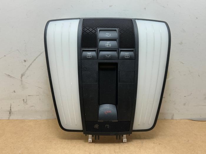 Eclairage intérieur avant Mercedes E-Klasse