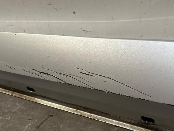 Próg lewy Mercedes E-Klasse
