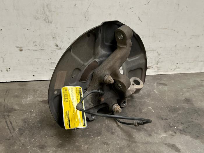 Fusee links-voor Mercedes E-Klasse