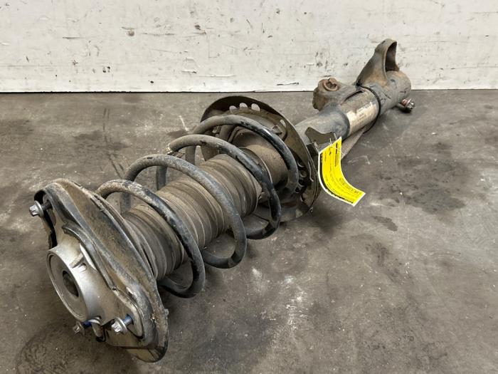 Fronts shock absorber, left Mercedes E-Klasse