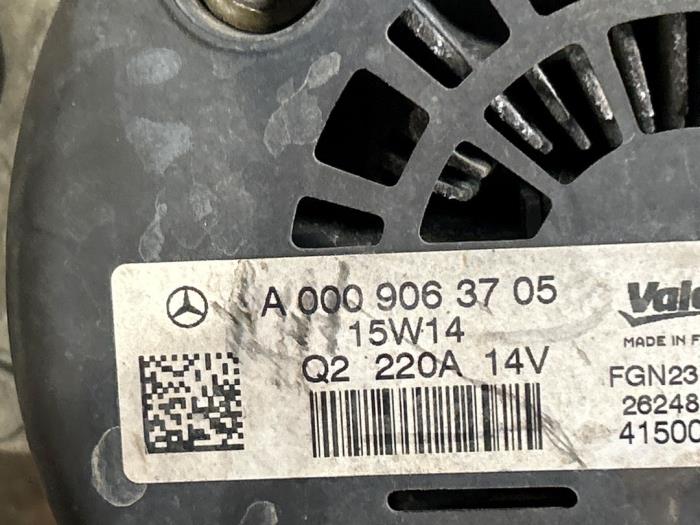 Dynamo Mercedes E-Klasse