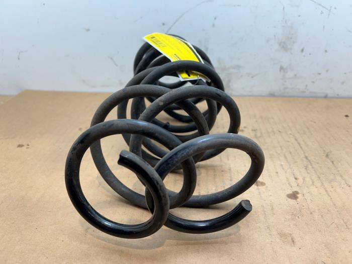 Schroefveer achter Mercedes A-Klasse