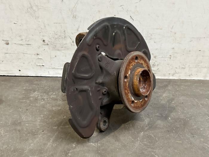 Sworzen prawy przód Mercedes Vito