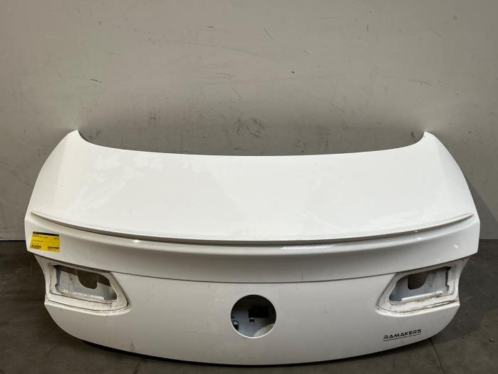 Pokrywa bagaznika Mercedes E-Klasse