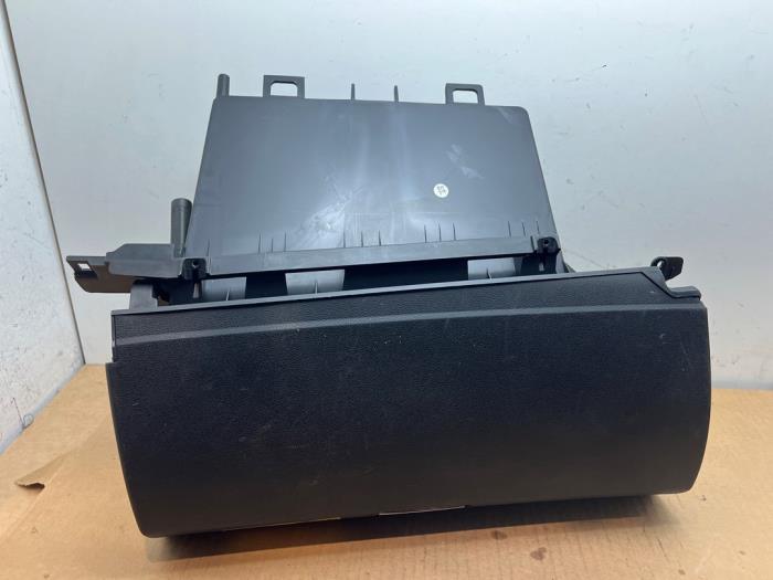 Boîte à gants Mercedes A-Klasse