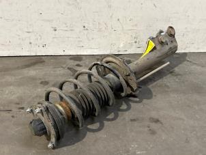 Gebruikte Schokdemper links-voor Mercedes A (W169) 1.5 A-150 Prijs € 60,50 Inclusief btw aangeboden door Autoparts Van De Velde