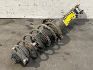 Gebruikte Schokdemper rechts-voor Mercedes A (W169) 1.5 A-150 Prijs € 60,50 Inclusief btw aangeboden door Autoparts Van De Velde