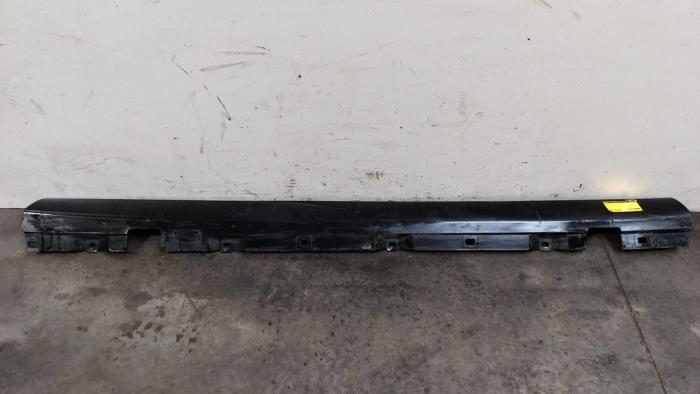 Sill, right Mercedes A-Klasse