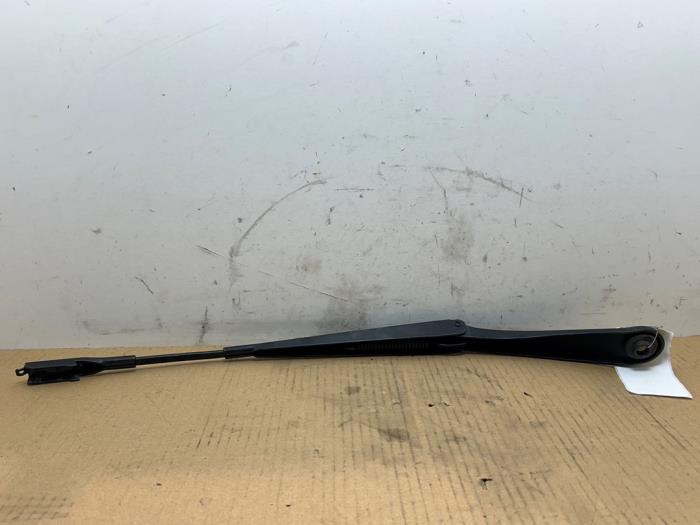 Front wiper arm Mercedes CLA