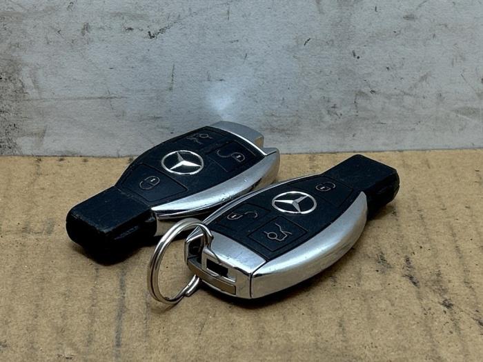Stacyjka + sterownik Mercedes CLA