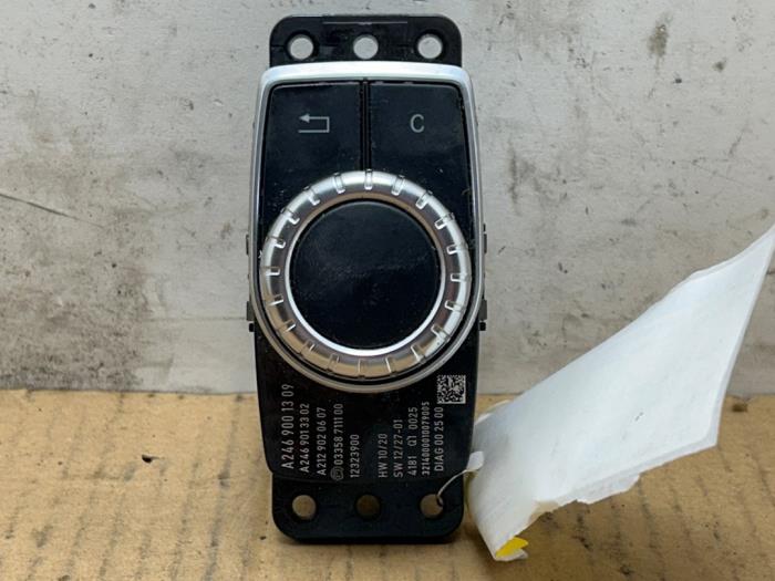 Commande ordinateur de bord Mercedes CLA