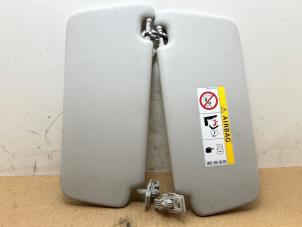 Gebruikte Zonneklep set Mercedes CLA (117.3) 1.6 CLA-200 16V Prijs € 30,25 Inclusief btw aangeboden door Autoparts Van De Velde