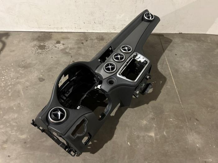 Salpicadero Mercedes CLA