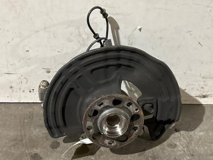 Knuckle, front left Mercedes CLA