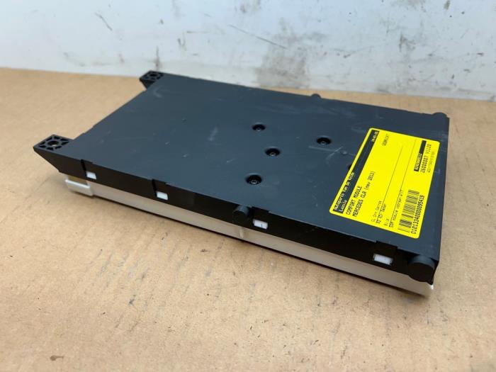 Comfort Module van een Mercedes-Benz CLA (117.3) 1.6 CLA-200 16V 2013