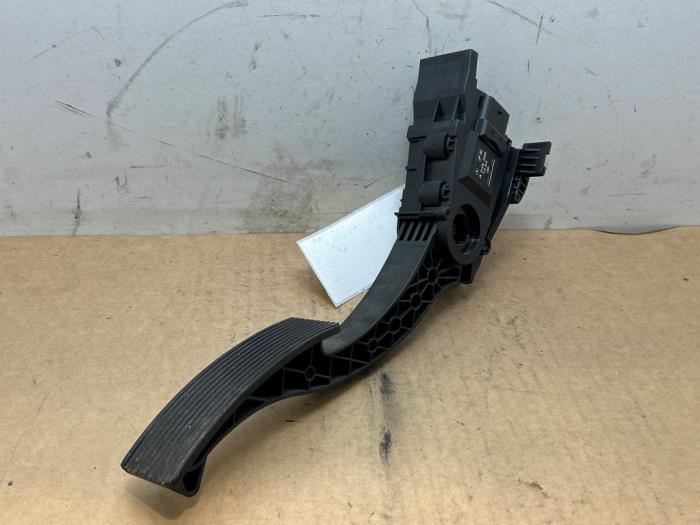 Pédale d'accélérateur Mercedes CLA