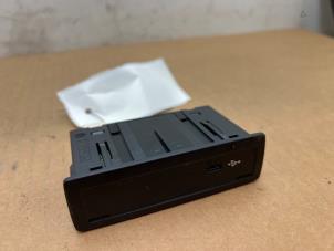 Gebruikte USB module Mercedes A Limousine (177.1) 1.3 A-200 Turbo Prijs € 30,25 Inclusief btw aangeboden door Autoparts Van De Velde