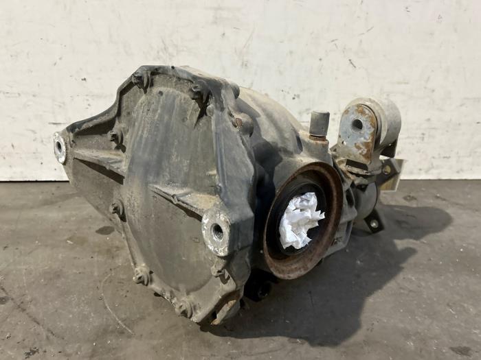 Differentieel achter Mercedes E-Klasse