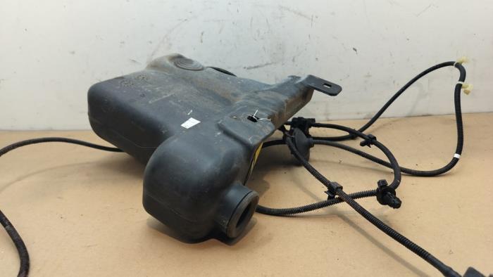 Réservoir lave-glace avant Mercedes Vito