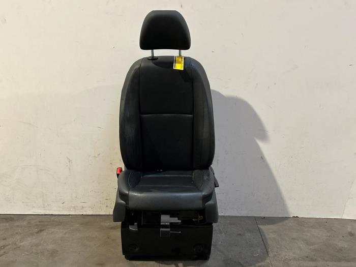 Asiento izquierda Mercedes Vito