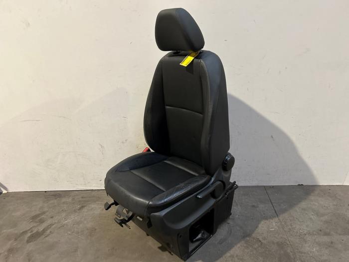 Siège gauche Mercedes Vito