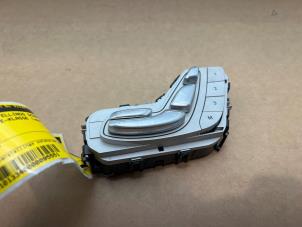 Gebruikte Stoelverstellings Schakelaar Mercedes E (C238) E-220d 2.0 Turbo 16V Prijs € 72,60 Inclusief btw aangeboden door Autoparts Van De Velde