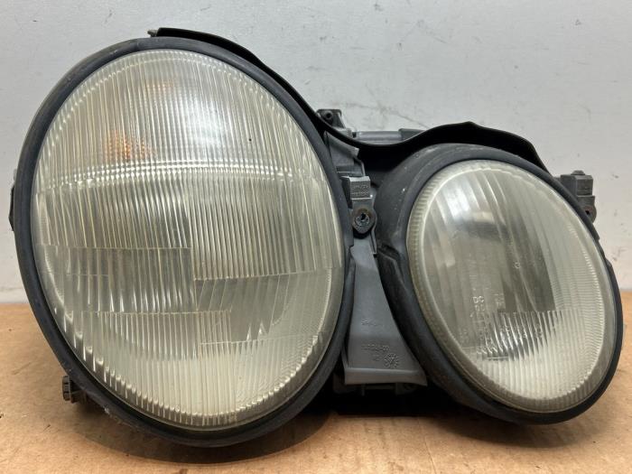 Faro derecha Mercedes CLK