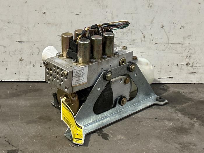 Pompa hydrauliczna Mercedes CLK