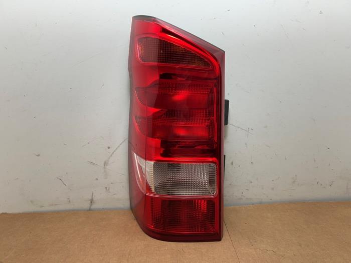 Luz trasera izquierda Mercedes Vito
